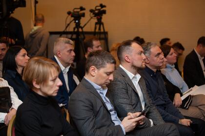 Opera_us_embassy_08